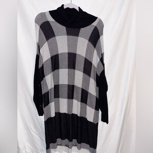 John Mark Top Women’s L/XL‎ Black Grey 3/4 Sleeve High Neck Plaid Sweater